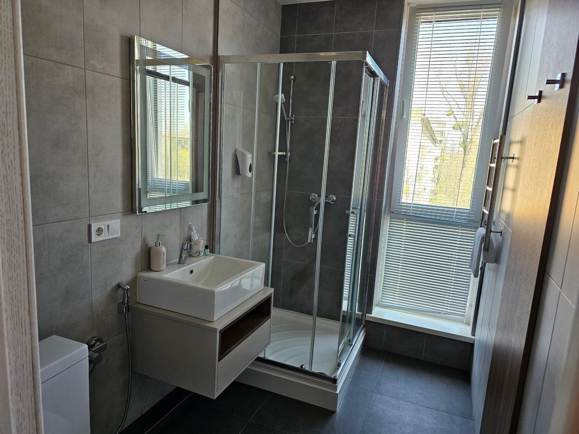 Nyvky Like Home - Studio - Apt 35 Kijev Kültér fotó